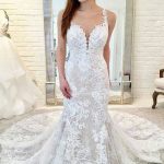 Beautiful Mermaid Train Lace Wedding Dress with Straps