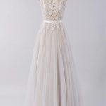 Beautiful A-Line Wedding Dress with Appliques and Tulle