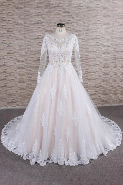 Exquisite Tulle Wedding Dress with Illusion Appliques and Long Sleeves