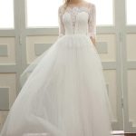 Beautiful Tulle Long Bridal Wedding Dress with Illusion Lace Sleeves and Buttons