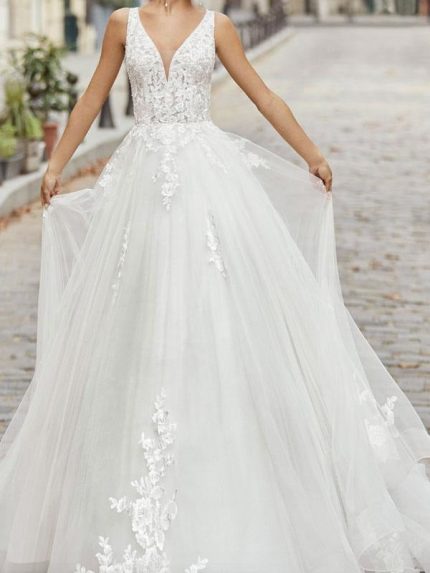 Sleeveless Lace A-Line Wedding Dress with Applique and Long Train Ivory