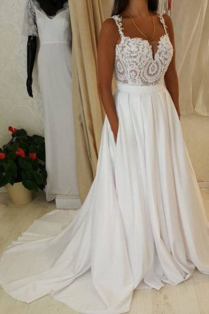 Sweetheart Beach Wedding Dress with Spaghetti Straps Lace Top and A-Line Silhouette Ivory