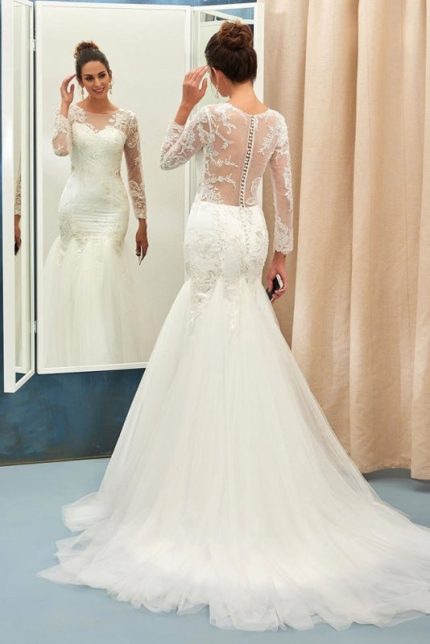 Elegant Wedding Dress with Applique Tulle Long Sleeves and Sweep Train Ivory