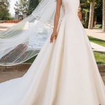 Sleeveless Lace High Collar Bridal GownsIvory A-Line Wedding Dresses with Chapel Train