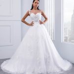 Romantic Ball Gown Wedding Dresses with Lace Appliques