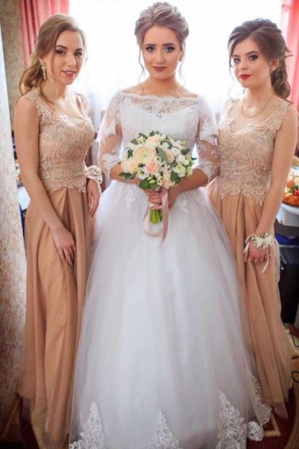 Tulle Floor Length Bridal Gowns with Long Sleeves and Lace Appliques