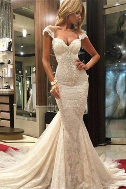 V-Neck Wedding Dresses with Sleeveless Lace and Sweep Train