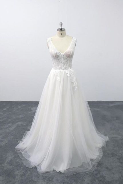 V-Neck Appliques Tulle A-Line Wedding Dress with Lace-Up Back