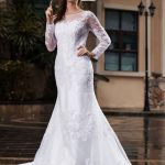 Ivory White Wedding Dress with Jewel Neck and Long SleevesTulle Bridal Gowns