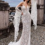 Sexy Bridal Dresses with V Neckline and Sleeveless DesignMermaid Wedding Dress
