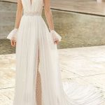 Dropped Long Sleeves Lace V Neck Bridal Gowns with TrainLace Wedding Dress