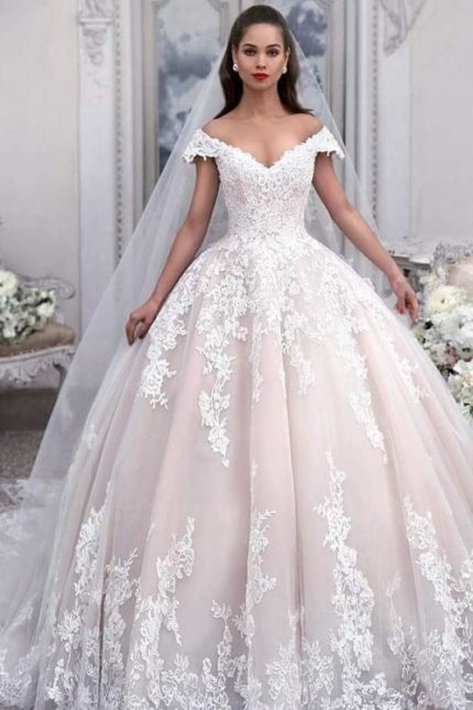Light Pink V-Neck Sleeveless Lace Top Tulle Wedding Dress with Sweep Train
