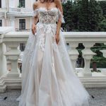 Off-the-Shoulder Lace Tulle Wedding DressesLong A-Line Style