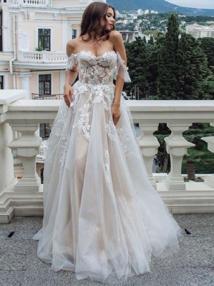 Off-the-Shoulder Lace Tulle Wedding DressesLong A-Line Style