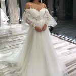 Off-the-Shoulder Sweetheart Appliques Lace Tulle Wedding Dresses with SleevesLong A-Line Style