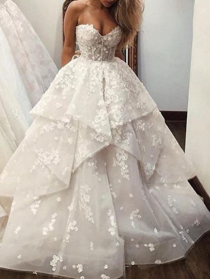Strapless Sweep Brush Train Lace Tulle Wedding DressesLong A-Line