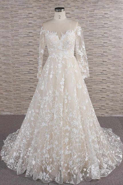 Sweetheart Applqiues Tulle Wedding Dress with Sleeves in Long A-Line Style