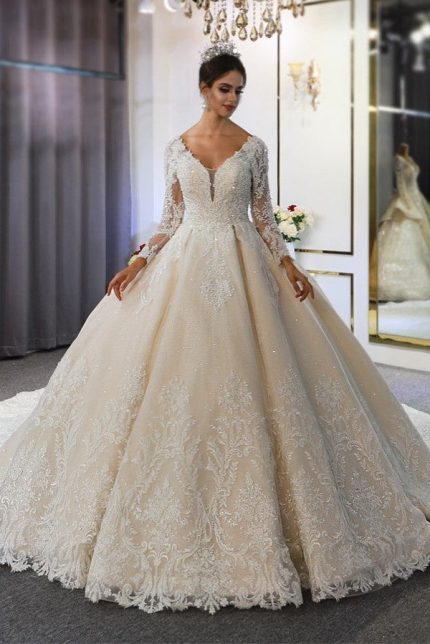 Sweetheart Backless Appliques Lace Sequins Wedding Dress with Sleeves in Long A-Line Style