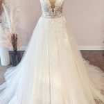 Sweetheart Floral Lace Tulle Wedding Dress in Long A-Line Style