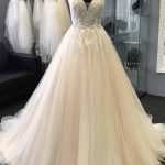 Sweetheart Romantic Lace Tulle Wedding Dress in Long A-Line Style