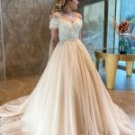 Sweetheart Off-the-Shoulder Backless Tulle Appliques Lace Wedding Dress in Long A-Line Style