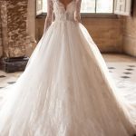 Court Train Lace Tulle Backless Wedding Dresses with Sleeves in Long A-Line V Neck Style
