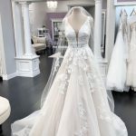 Tulle Appliques Lace Wedding Dress with V Neck in Long A-Line Style