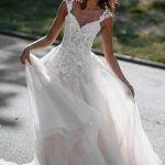 Tulle Backless Lace Wedding Dress with V Neck in Long A-Line Style