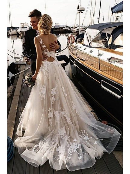 Tulle Spaghetti Strap Backless Wedding Dresses with V Neck in Long A-Line Style