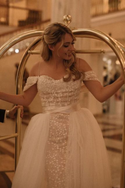 Off Shoulder Tulle Mermaid Wedding Dress with Detachable Train