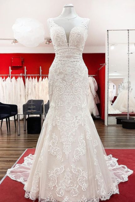Tulle Sleeveless Lace Backless Mermaid Wedding Dress