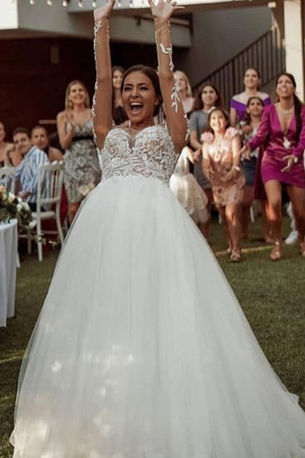 Sweetheart Tulle Lace A-Line Wedding Gown with Sleeves