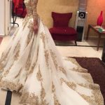 Gold Lace Appliques V-Neck Ball Gown Tulle Wedding Dress with Luxurious 3/4 Sleeves