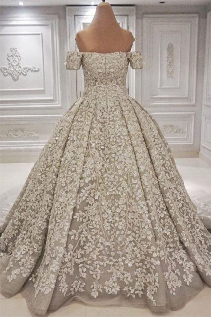 Lace Appliques Off-the-Shoulder Wedding Dress with Luxurious Design