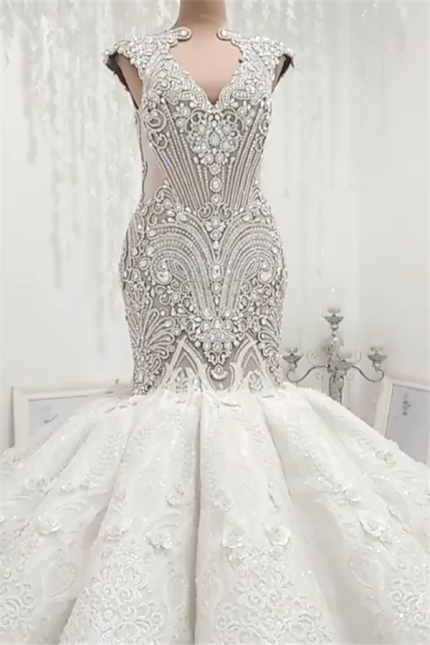 Sleeveless Mermaid Wedding Bridal Gowns with Luxurious Appliques and Rhinestones