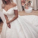 Off-the-Shoulder Lace Wedding Dresses with Luxury Long A-Line Silhouette