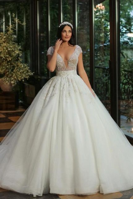 Glitter Wedding Dress with Cap Sleeves Luxury Long A-Line V-Neck Tulle