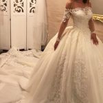 Chapel Train Appliques Wedding Dress Luxury Off the Shoulder Long Sleeve Ball Gown