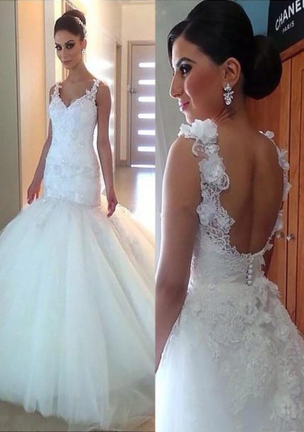 V Neck Tulle Wedding Dress with Sleeveless Lace Flowers Mermaid