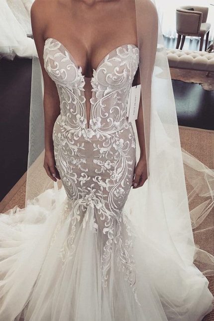 V-neck Chapel Tulle Embroidery Mermaid Wedding Dress Floor Length