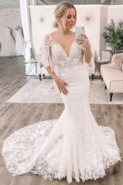 V-neck Mermaid Wedding Dress with Short Train and Half Sleeve Tulle Applique