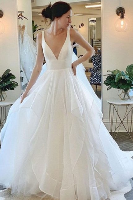 Modern Deep V neck Sleeveless White Tulle Wedding Dresses with Ruffles