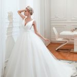 Modern V-Neck Sleeveless White Princess Spring Wedding Dress
