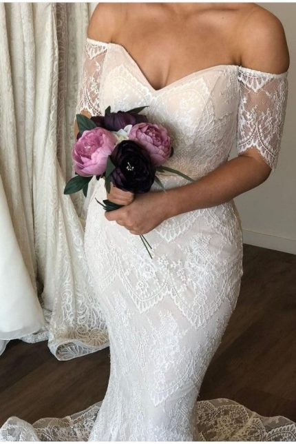 Plus Size Mermaid Wedding Dresses with Off The Shoulder Lace Details