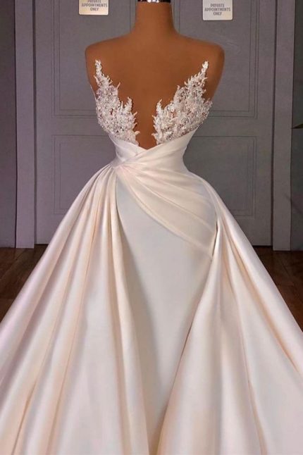 Mermaid Appliques Sweep Train Bridal Gowns in Off The Shoulder Puffy Tulle Design