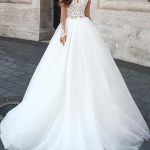 Sweetheart Neck Ball Gown Princess Wedding Dress with Long Sleeves and Backless Lace Tulle