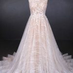 Elegant A-Line Backless Puffy Sleeveless Lace Wedding Dress