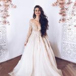 Romantic Wedding Dresses with Long Sleeves and Appliques Ruffles