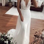 Sexy Long Mermaid V-neck Wedding Dress with Lace and Tulle Fabric