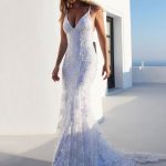 Sexy White V-Neck Backless Lace Bridal Dresses in Mermaid Style